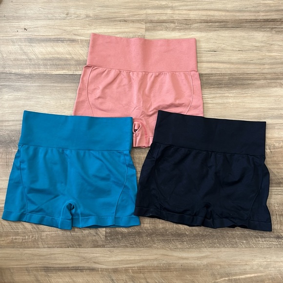 3 Pairs of SHEIN Spandex size L - Picture 7 of 7